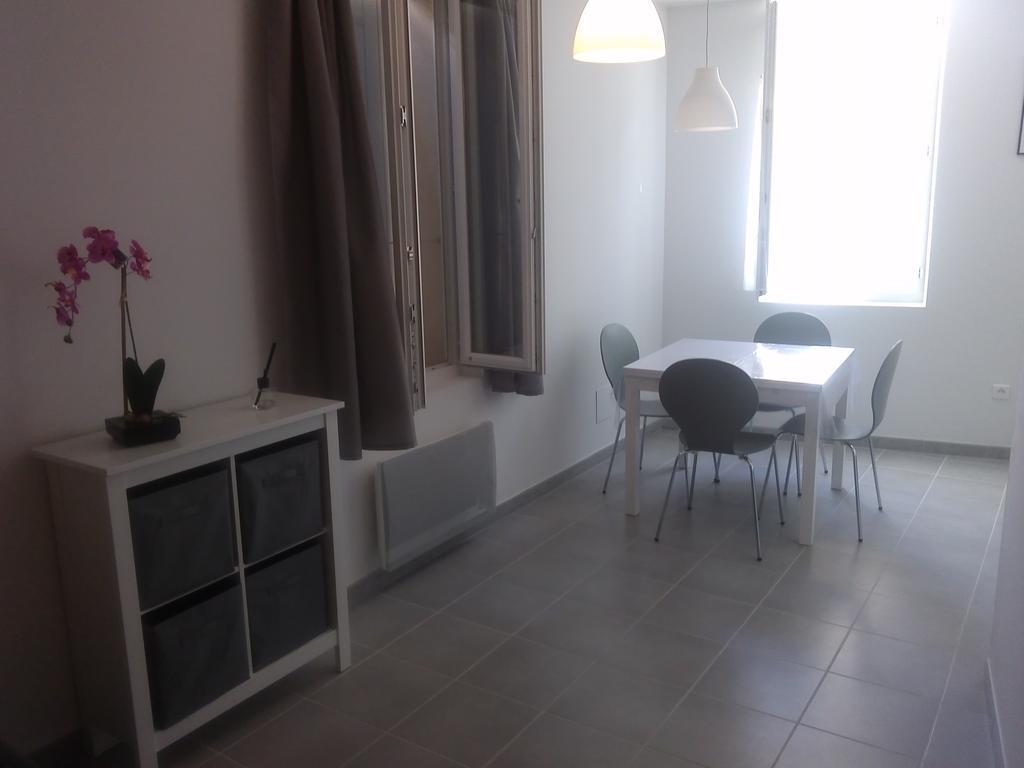 Colombe Apartment L'Isle-sur-la-Sorgue Bagian luar foto