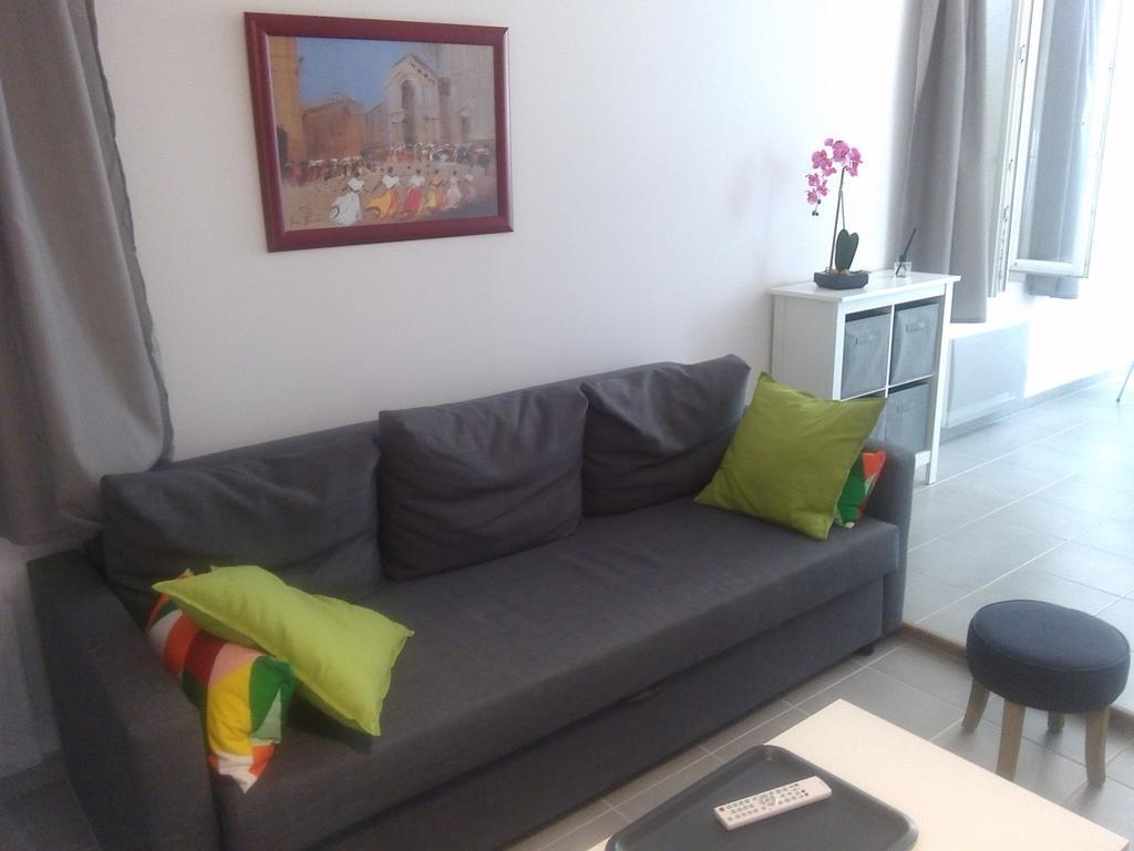 Colombe Apartment L'Isle-sur-la-Sorgue Bagian luar foto