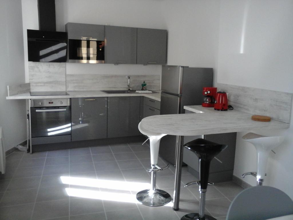 Colombe Apartment L'Isle-sur-la-Sorgue Bagian luar foto