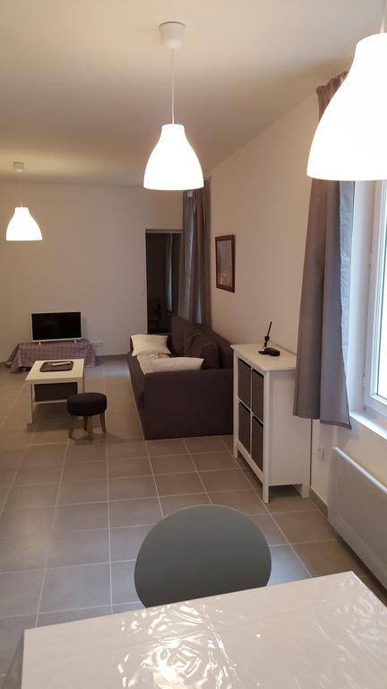 Colombe Apartment L'Isle-sur-la-Sorgue Bagian luar foto